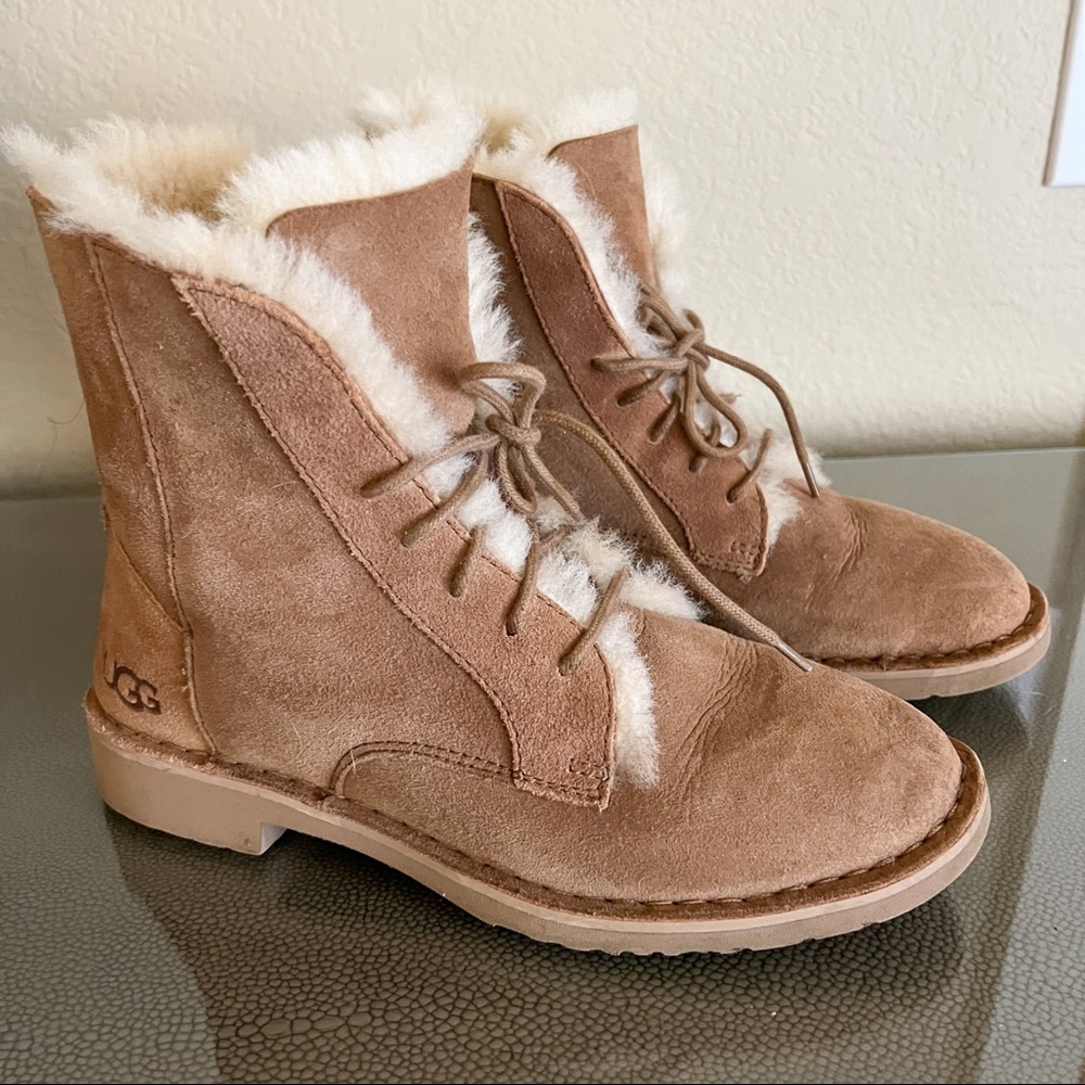 UGG Quincy Boot | Size 7